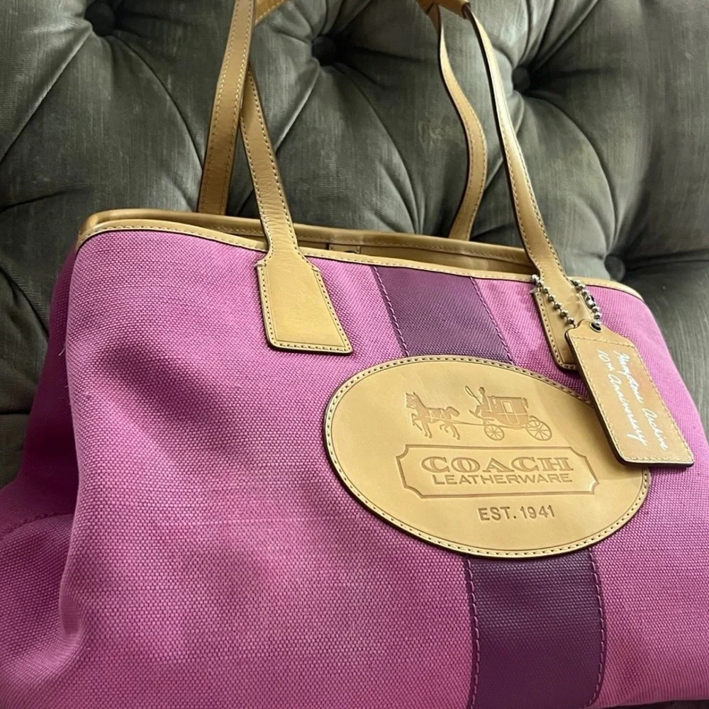 Coach Hamptons Archive 10th Anniversary - Picture 5 of 12